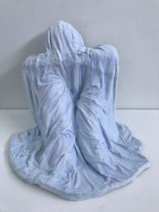 Heather Phillips, Grief, unfired pâte de verre, 2022. 24 x 22 x 24".